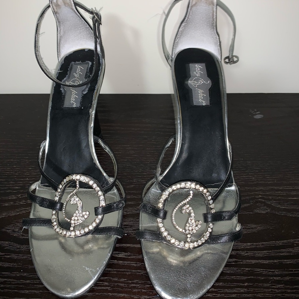 Baby phat heels🖤